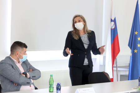 PODPIS POGODBE 07 FOTO LJUBO VUKELIČ